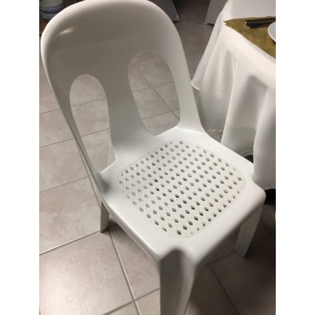 Chaise monobloc blanche